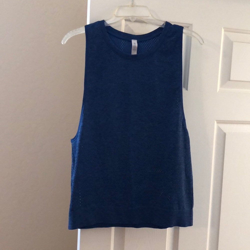 Lululemon top size 6